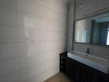 Bathroom in 3 BHK Builder Floor at RWA Apartments Sector 47, Sector 47 – for Rent