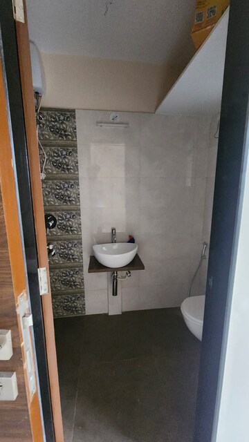 Bathroom in 2.5 BHK Apartment at Borivali West – for Rent