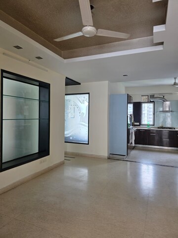 Room in 3 BHK Builder Floor at RWA Apartments Sector 47, Sector 47 – for Rent
