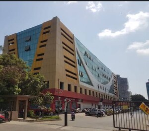  Office Space For Sale in Oshiwara