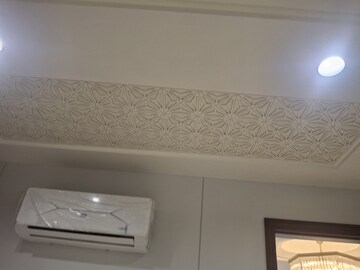 Furnished Amenities in 3 BHK Builder Floor at South City 1 – for Sale