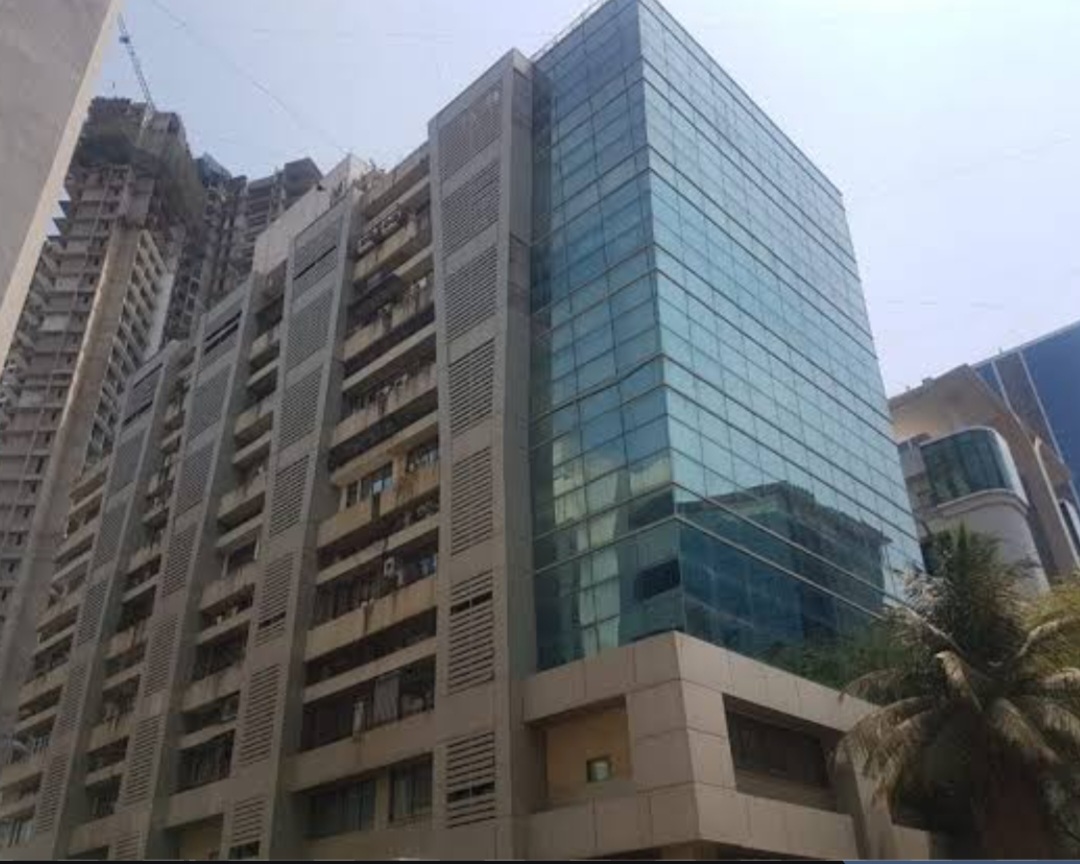 Office Space For Sale in Dilkap Chambers