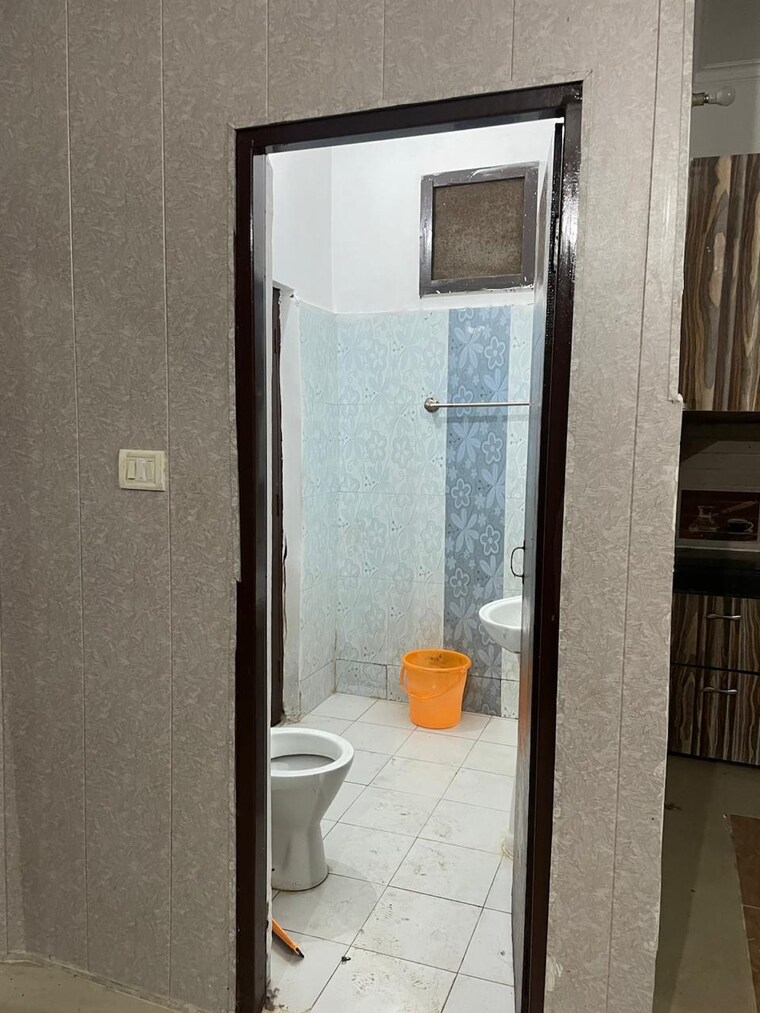 Attached Bathroom, ambala highway 2 Bedroom 1000 Sq.Ft. Builder Floor In Ambala Highway Zirakpur 9107311