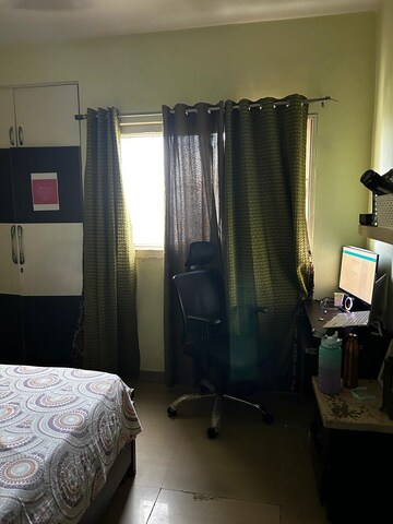 Living Room in 3.5 BHK Builder Floor at Eldeco Ananda, Sector 48 – for Rent