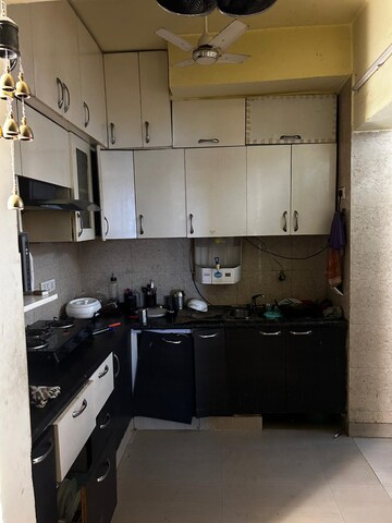 Kitchen in 3.5 BHK Builder Floor at Eldeco Ananda, Sector 48 – for Rent