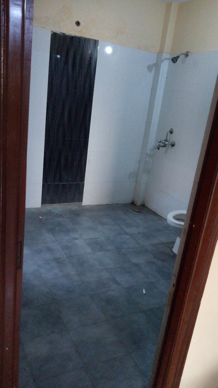 Room, tulip-mall 1.5 Bedroom 950 Sq.Ft. Builder Floor In Sector 46 Noida 9107331