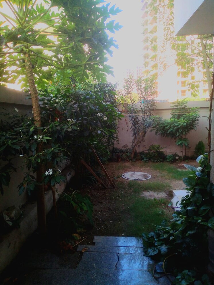 Garden, puri-aman-vilas 3 Bedroom 2230 Sq.Ft. Builder Floor In Sector 89 Faridabad 9107326