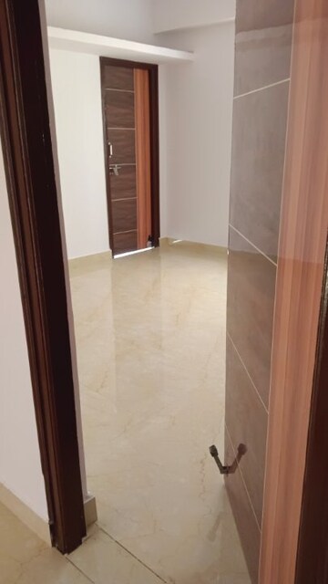 Room in 2.5 BHK Apartment at SSV Krishna Heights, Peerzadiguda – for Sale
