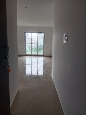 Room in 2.5 BHK Apartment at Piramal Vaikunth, Balkum Pada – for Sale