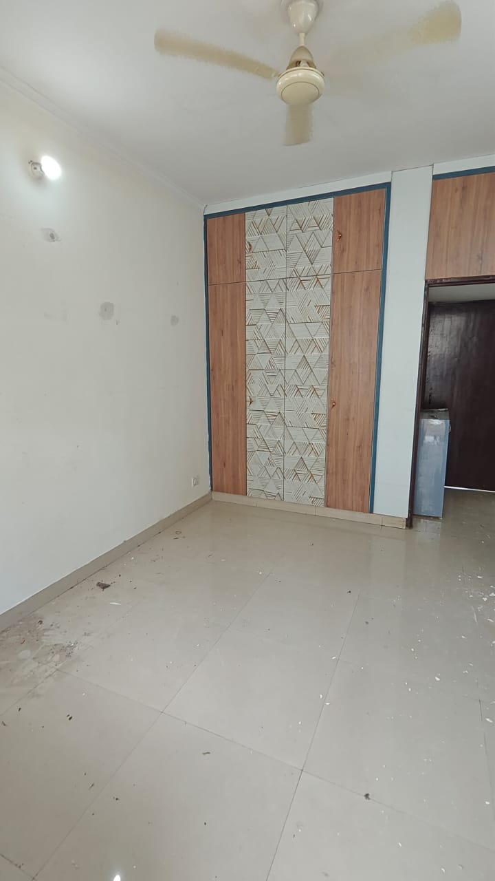 2 BHK Apartment For Rent in B-2 Rosewood Apartment va