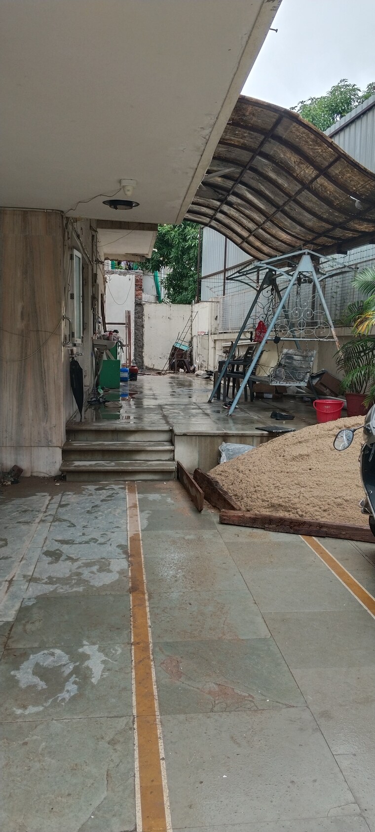 Gym, ambawadi 4 Bedroom 2700 Sq.Ft. Villa In Ambawadi Ahmedabad 9107499