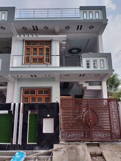 3 BHK + Pooja Room,Servant Room,Study Room Independent House For Sale in Gomti Nagar
