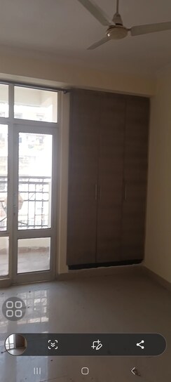 3 BHK + Servant Room,Extra Room Apartment For Sale in Oasis Emerald Heights