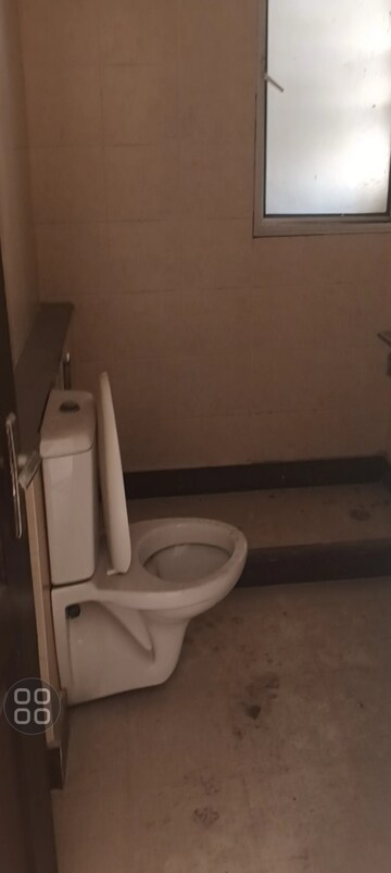 Bathroom in 3 BHK Apartment at Oasis Emerald Heights, Vaishali Sector 7 – for Sale