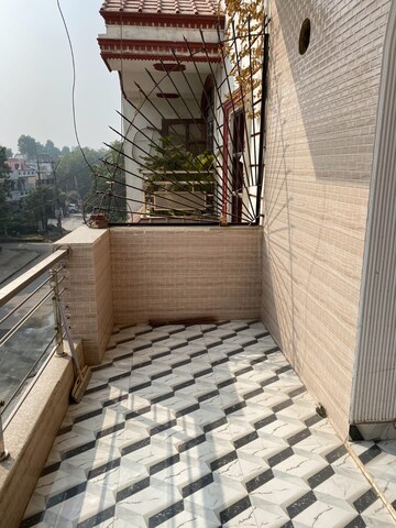 Balcony in 1 BHK Builder Floor at Sector 4 – for Rent