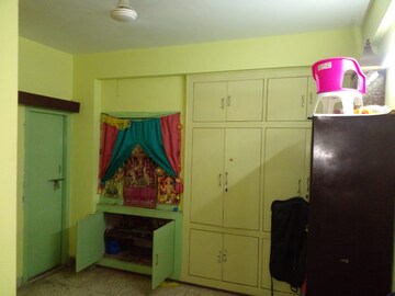 Room in 2 BHK Apartment at Patna - Gaya Road – for Sale