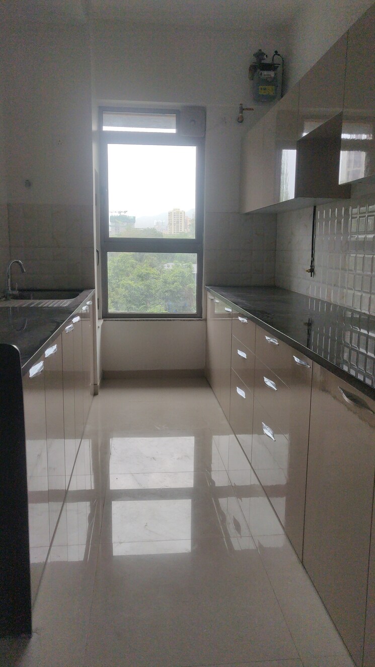 Kitchen, kalpataru-immensa 2 Bedroom 637 Sq.Ft. Apartment In Kolshet Road Thane 9107604
