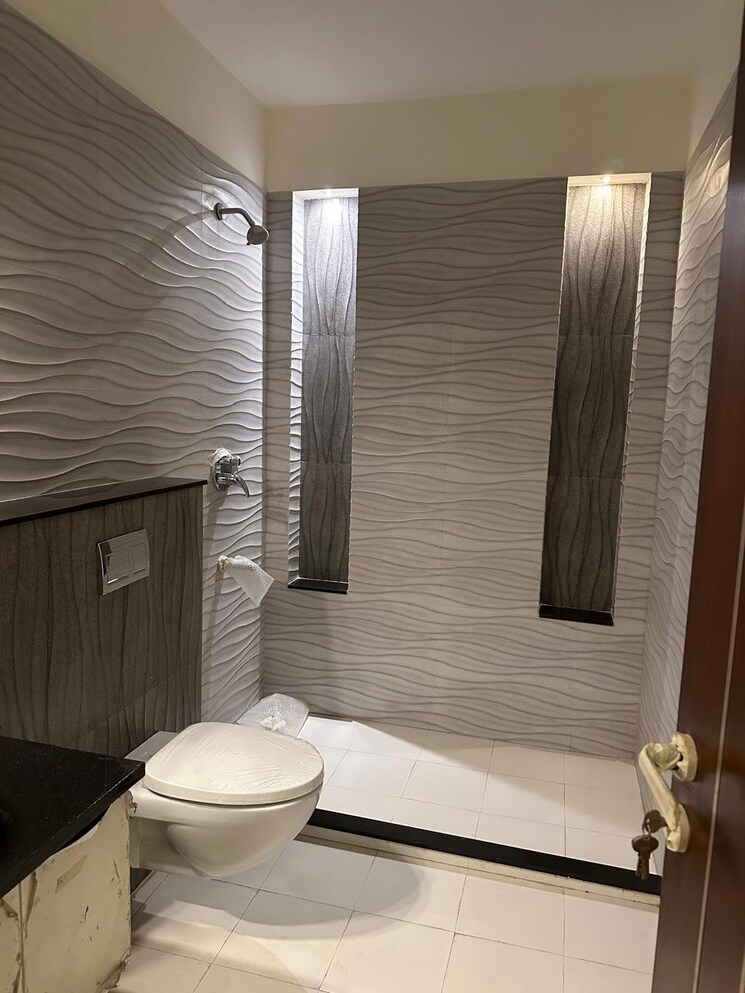 Master Bedroom, sector 27 5 Bedroom 220 Sq.Mt. Independent House In Sector 27 Noida 9107623