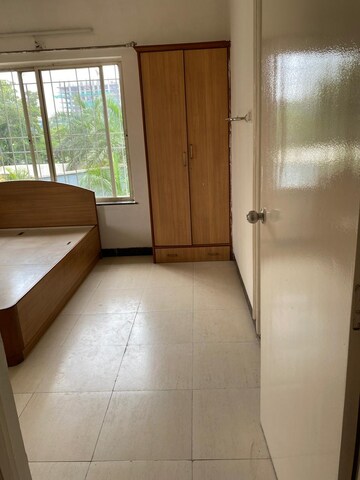 Room in 3 BHK Apartment at Pentagon Fortune East, Kharadi – for Rent