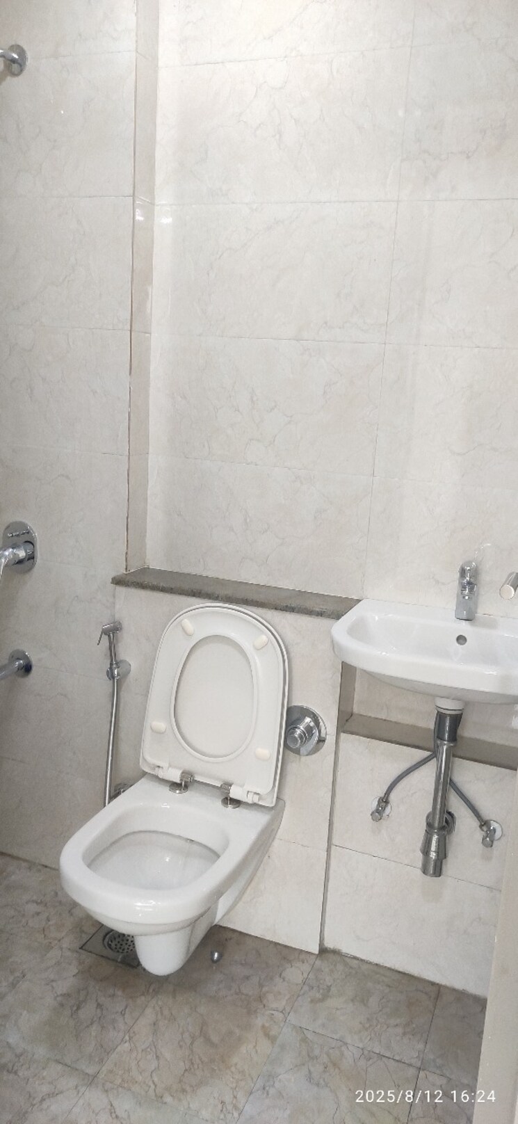 Bathroom, sheth-vasant-oasis 1 Bedroom 435 Sq.Ft. Apartment In Andheri East Mumbai 9107649