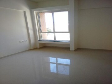 Room in 2 BHK Apartment at Nyati Elan, Wagholi – for Rent
