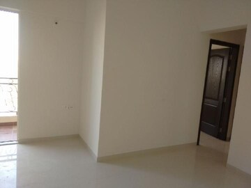 Room in 2 BHK Apartment at Nyati Elan, Wagholi – for Rent