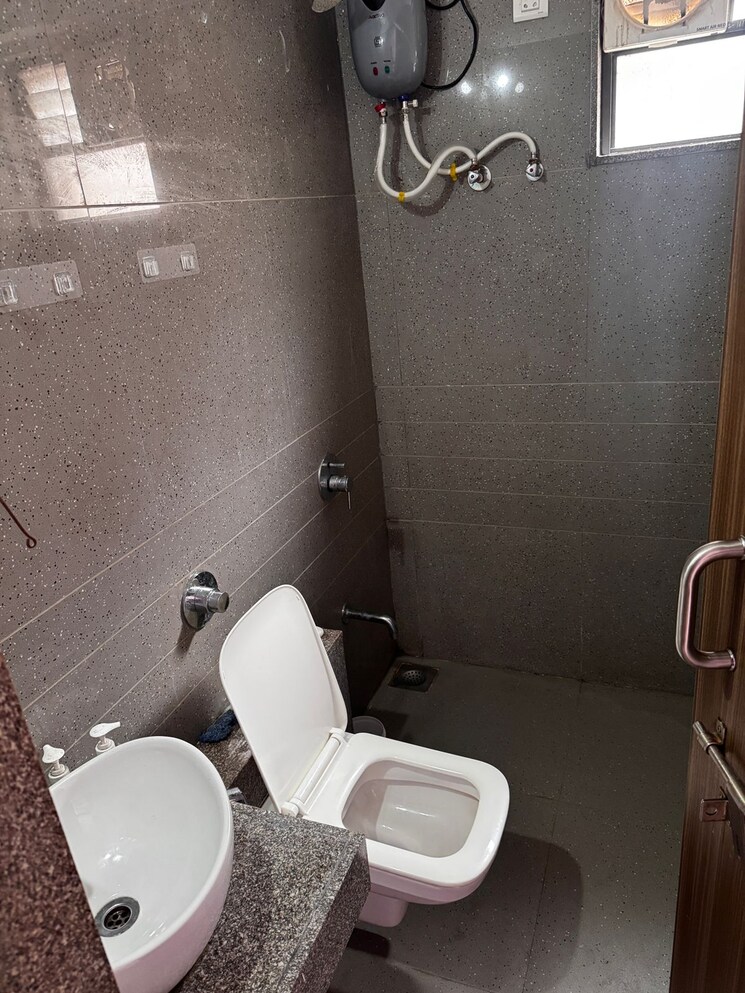 Bathroom, gala-orchid-sky 3 Bedroom 1450 Sq.Ft. Apartment In Shela Ahmedabad 9099669