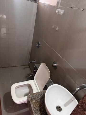 Bathroom in 3 BHK Apartment at Gala Orchid Sky, Shela – for Rent