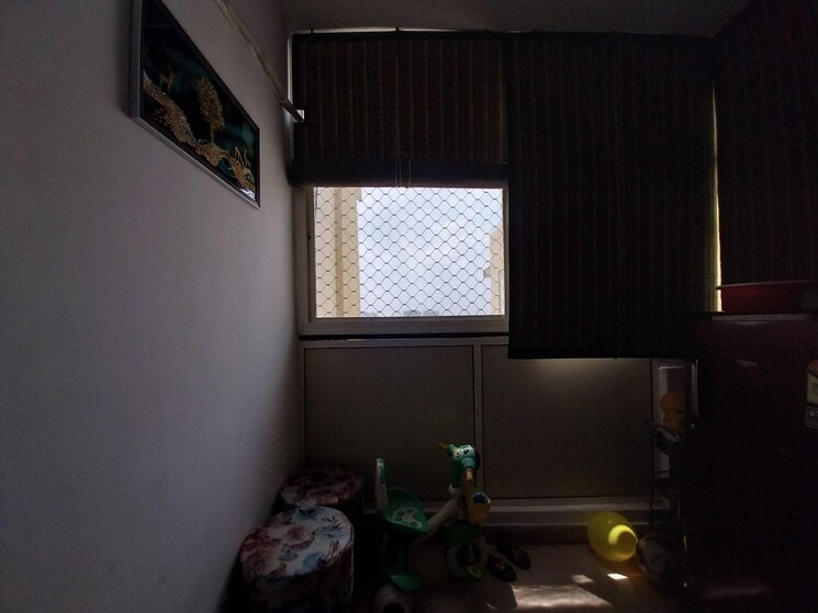 Living Room, nimbus-express-park-view 2 Bedroom 1000 Sq.Ft. Apartment In Chi V Greater Noida Greater Noida 9107738