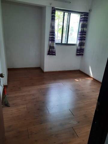 Room in 2 BHK Apartment at Lodha Lakeshore Greens, Dombivli East – for Rent