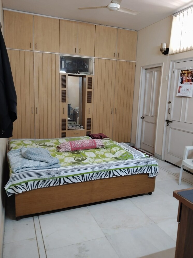 Bedroom, sector 31 4 Bedroom 167 Sq.Mt. Independent House In Sector 31 Noida 9107742