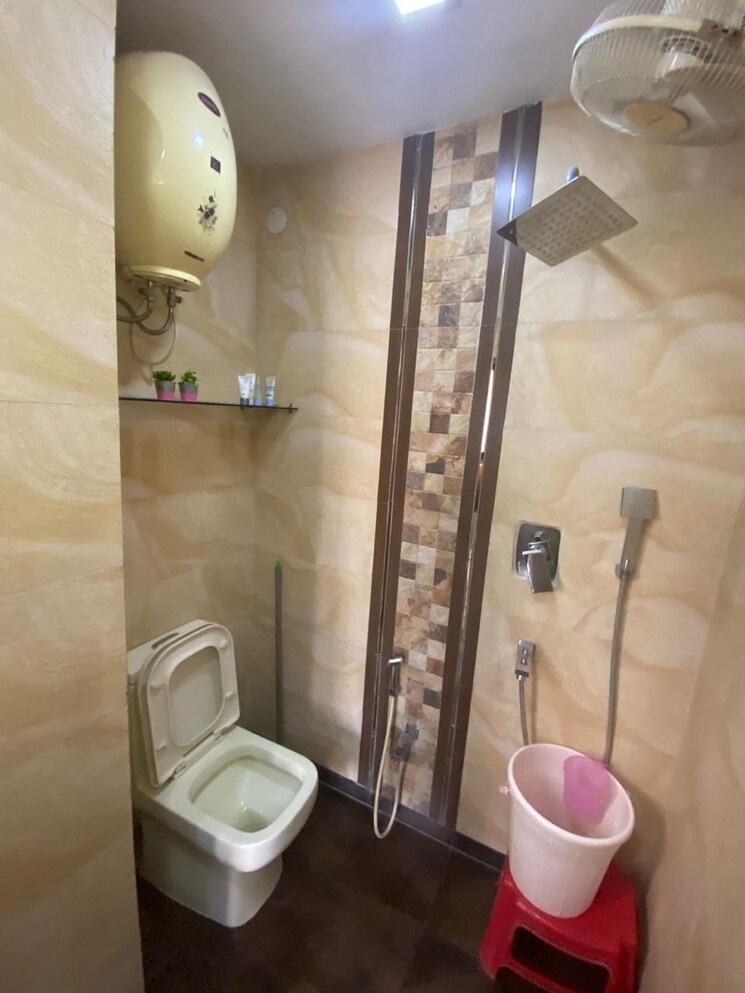 Bathroom, lake gardens 2 Bedroom 1060 Sq.Ft. Builder Floor In Lake Gardens Kolkata 9107886