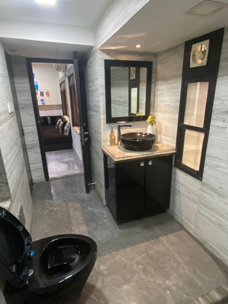  Parking, lake gardens 2 Bedroom 1060 Sq.Ft. Builder Floor In Lake Gardens Kolkata 9107886