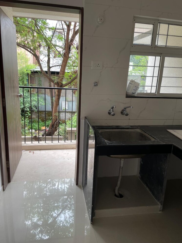 Kitchen, geeta-gold-floristaa 2 Bedroom 750 Sq.Ft. Apartment In Kharadi Pune 9108028