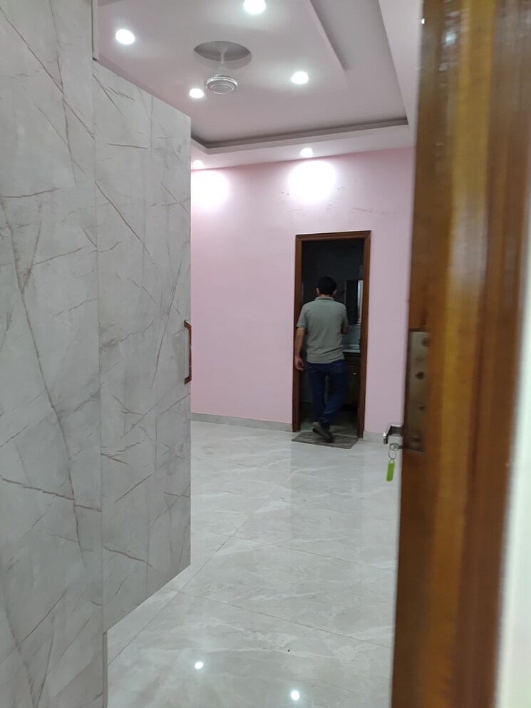 Bedroom, tulip-mall 3 Bedroom 300 Sq.Mt. Builder Floor In Sector 46 Noida 9107913