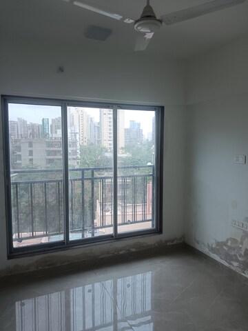 Room in 2 BHK Apartment at Sea Jewel, Malad East – for Rent