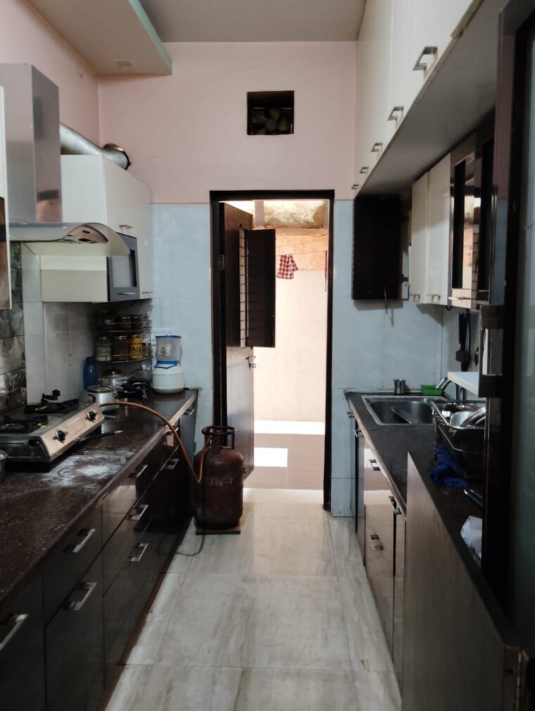 Kitchen, sector 36 6+ Bedroom 375 Sq.Mt. Independent House In Sector 36 Noida 9107918