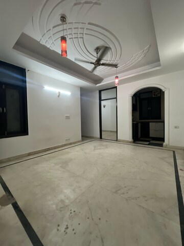 2 BHK Builder Floor For Rent in Saket