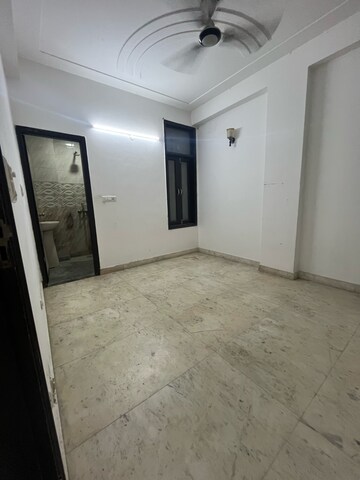 Room in 2 BHK Builder Floor at Saket – for Rent