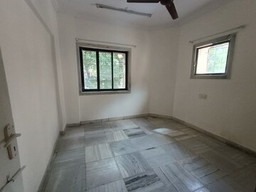 Room in 3 BHK Apartment at Shabi Complex, Vashi Sector 12 – for Rent