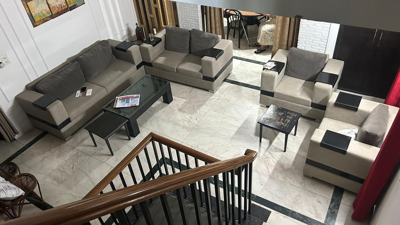 5 BHK + Pooja Room,Study Room Independent House For Sale in Sector 40