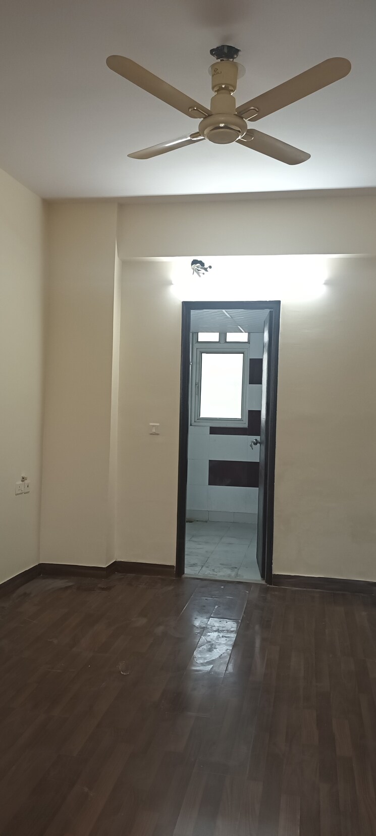 Master Bedroom, sethi-max-city 3 Bedroom 1985 Sq.Ft. Apartment In Vaishali Sector 9 Ghaziabad 9107960