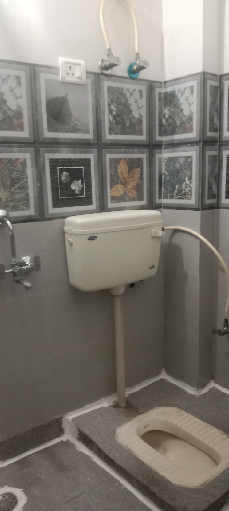 Team Area, saket 2 Bedroom 850 Sq.Ft. Builder Floor In Saket Delhi 9108011