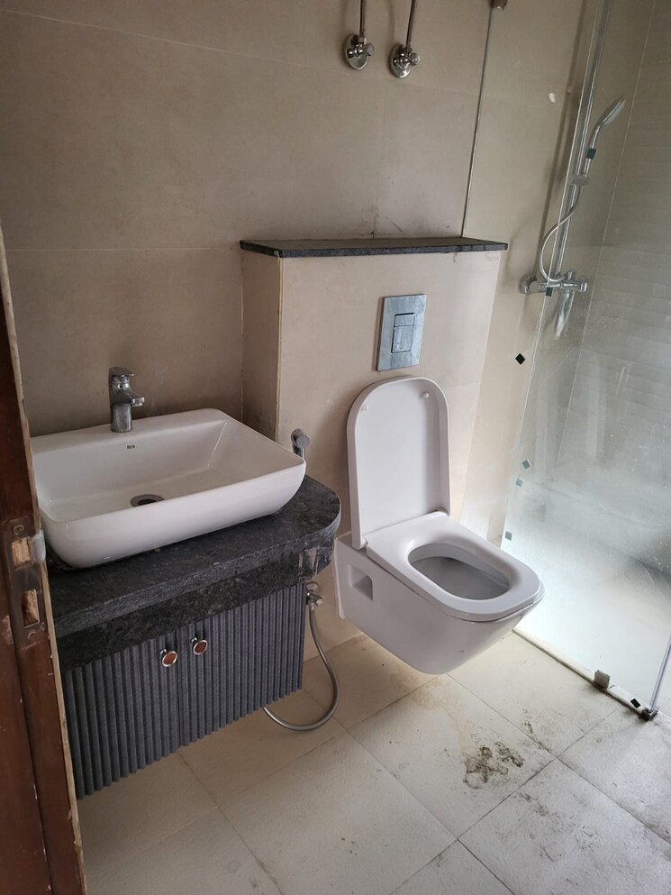 Bathroom, panchsheel-villas 3 Bedroom 2700 Sq.Ft. Villa In Sector 16 Greater Noida Greater Noida 9107977