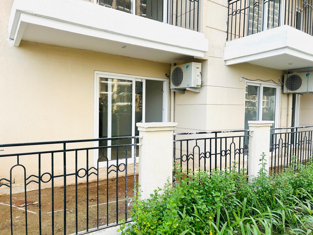 3 BHK + Pooja Room,Servant Room,Study Room,Extra Room Villa For Rent in Amrapali Dream Valley