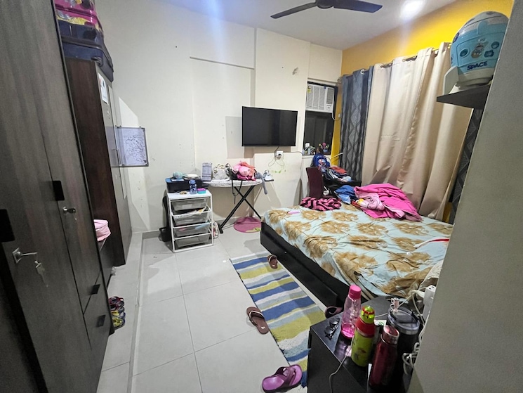 Bedroom, lake-home 2 Bedroom 875 Sq.Ft. Apartment In Powai Mumbai 9108002