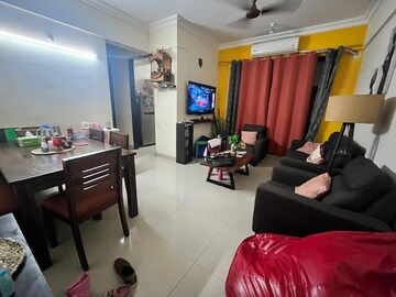 Team Area in 2 BHK Apartment at Lake Home, Powai – for Rent
