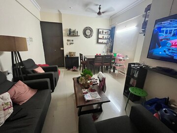 Team Area in 2 BHK Apartment at Lake Home, Powai – for Rent