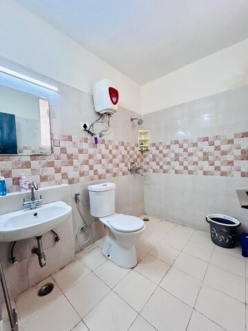Team Area in 3 BHK Villa at Amrapali Dream Valley, Tech Zone 4 Greater Noida – for Rent