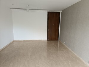 Room in 2 BHK Apartment at Hiranandani Castle Rock, Powai – for Sale